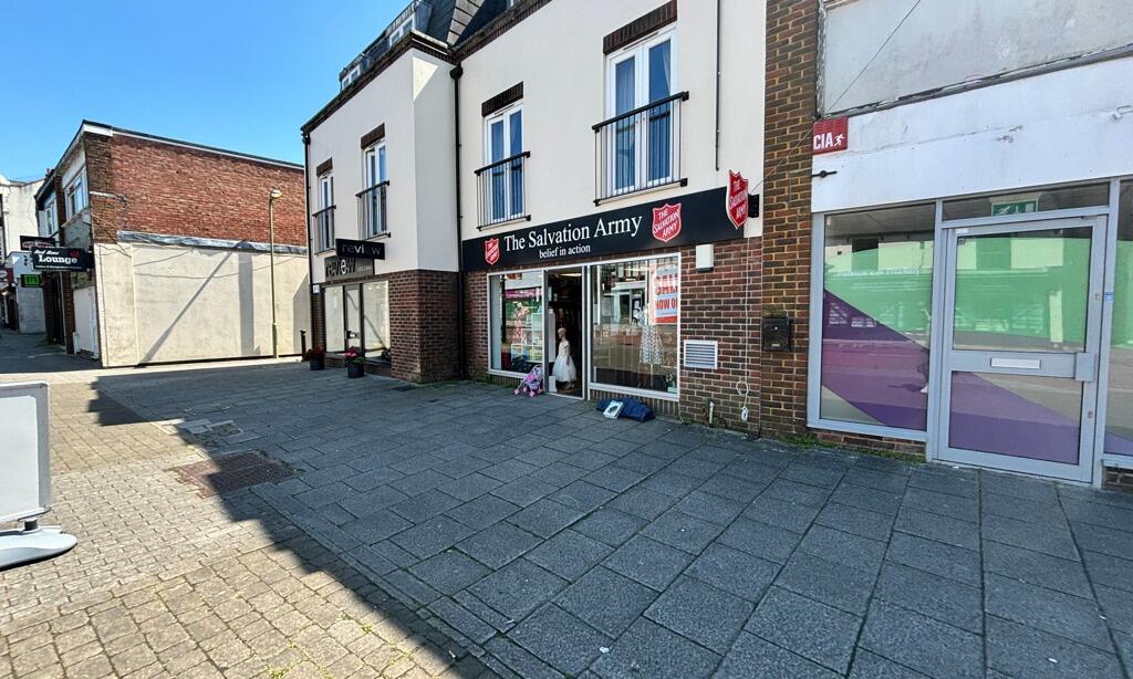 Main image of property: 256 London Road, Waterlooville, Hampshire, PO7
