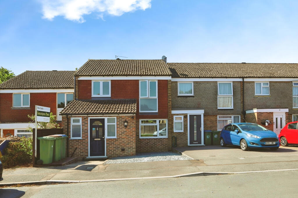 Main image of property: Thelton Avenue, Broadbridge Heath, Horsham, West Sussex, RH12