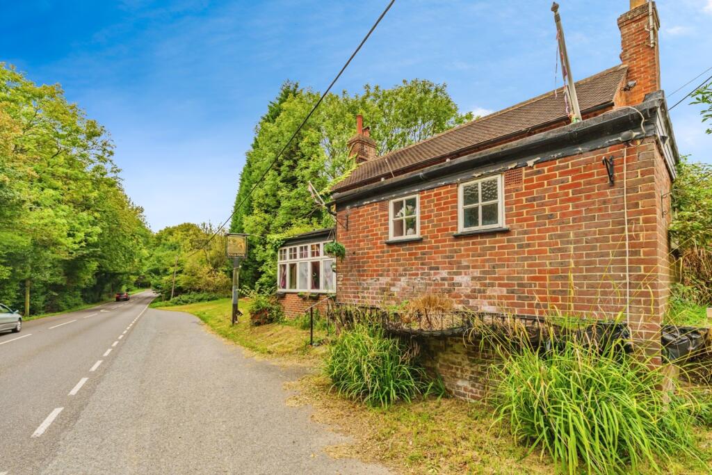 Main image of property: Dorking Road, Kingsfold, Horsham, West Sussex, RH12
