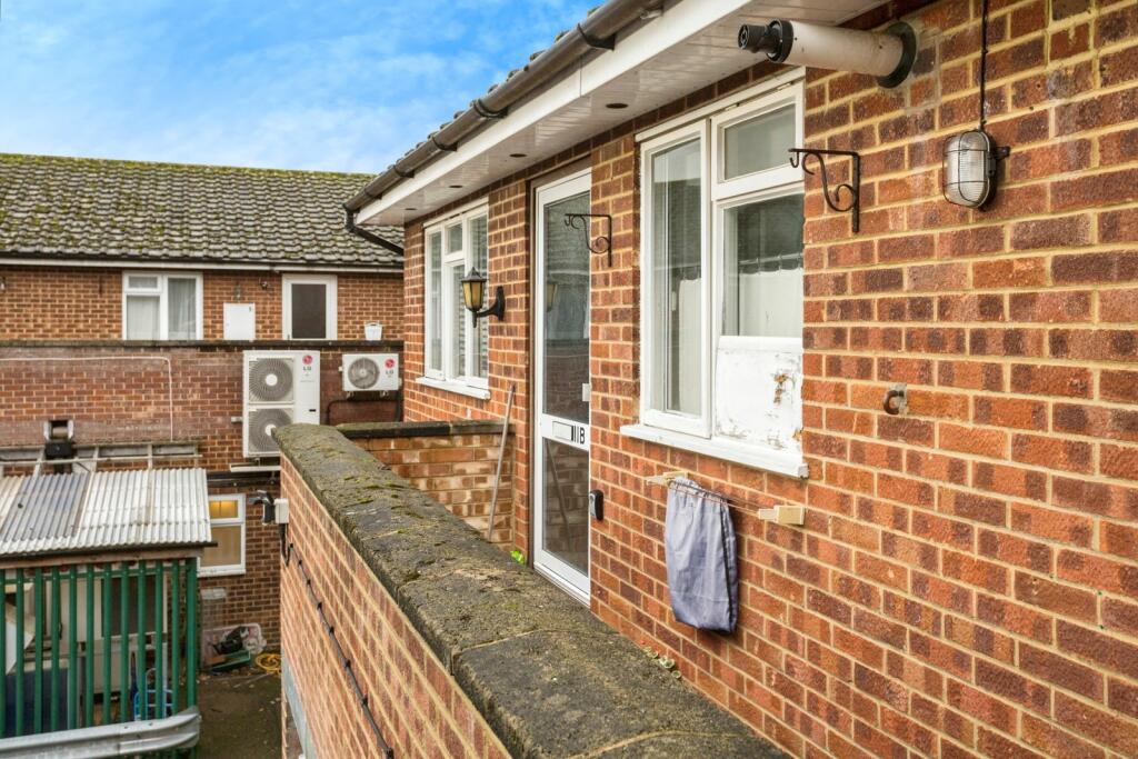 Main image of property: Coltsfoot Drive, Horsham, West Sussex, RH12