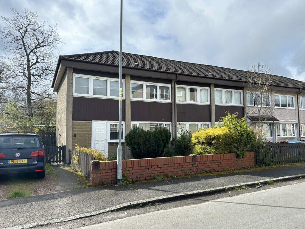 3 bedroom end of terrace house for rent in 46 Coldstream Crescent