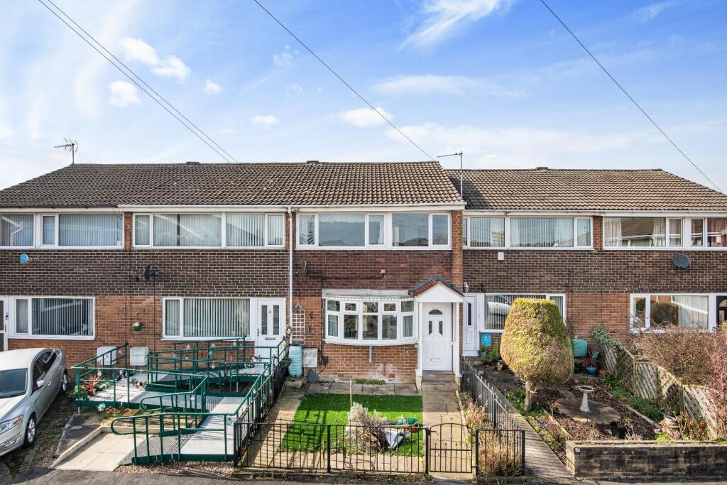 Main image of property: Swinnow Garth, Leeds, West Yorkshire, LS13