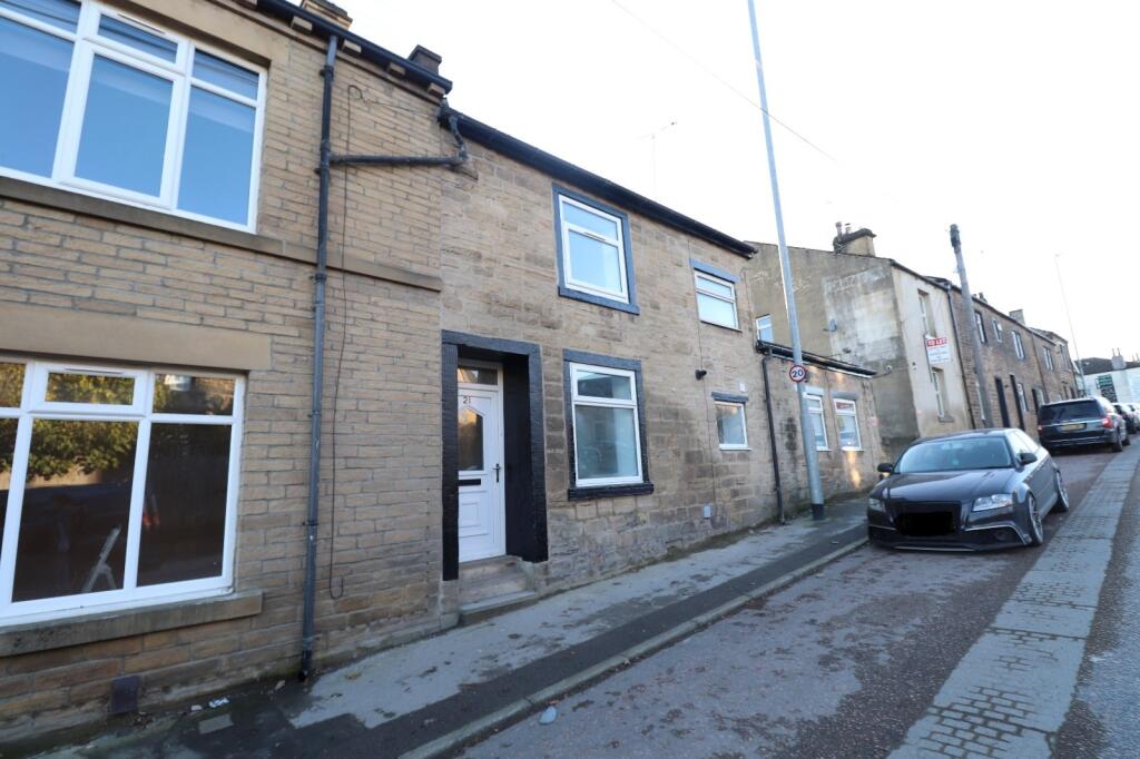 Main image of property: Bradford Road, Stanningley, Pudsey, UK, LS28