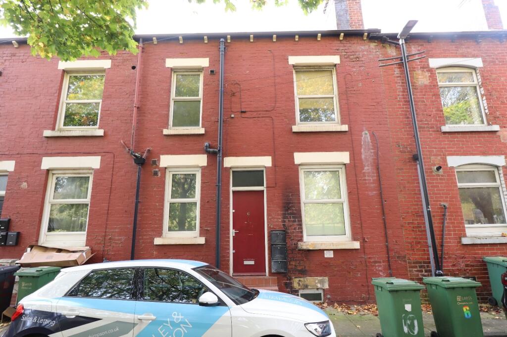 Main image of property: Southfield Mount, Leeds, LS12