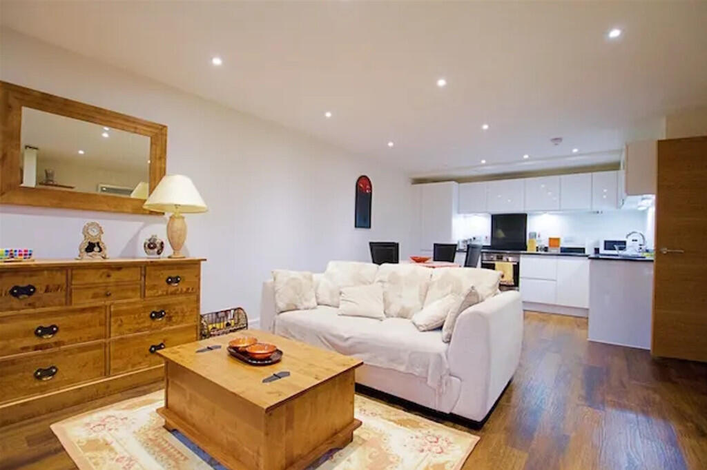 Main image of property: Gutenburg Court, Grange Road, London, SE1