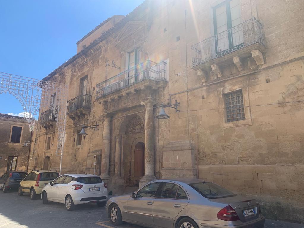 5 bedroom stone house for sale in Mineo, Catania, Sicily, Italy