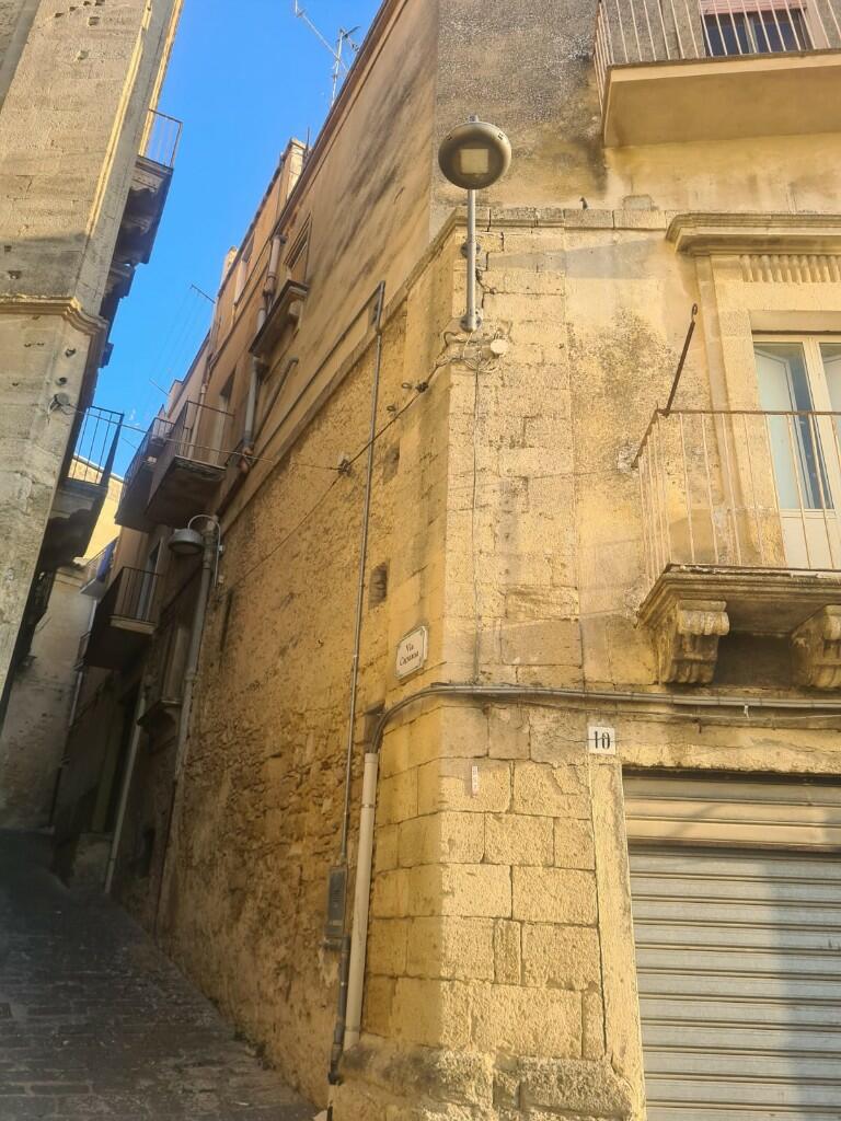 5 bedroom Town House for sale in Mineo, Catania, Sicily
