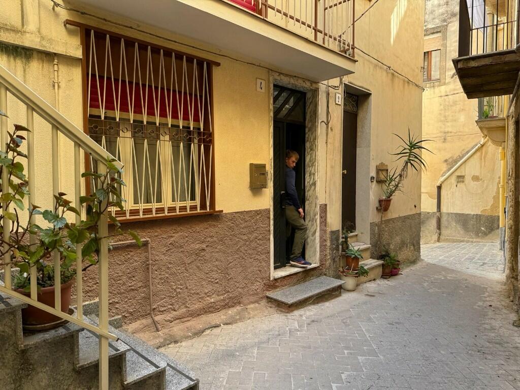 4 bedroom town house for sale in Mineo, Catania, Sicily, Italy