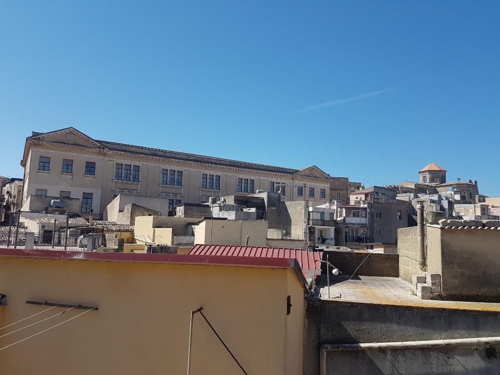 8 bedroom house for sale in Mineo, Catania, Sicily, Italy