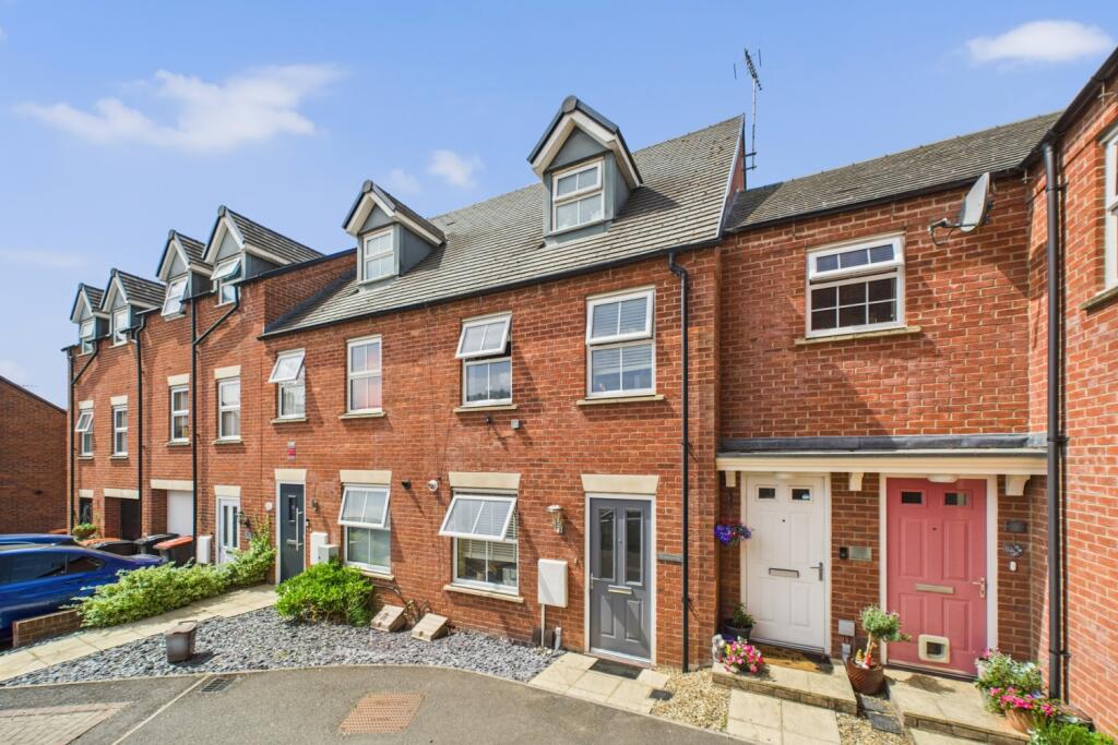 Main image of property: Heron Road, Leighton Buzzard, LU7