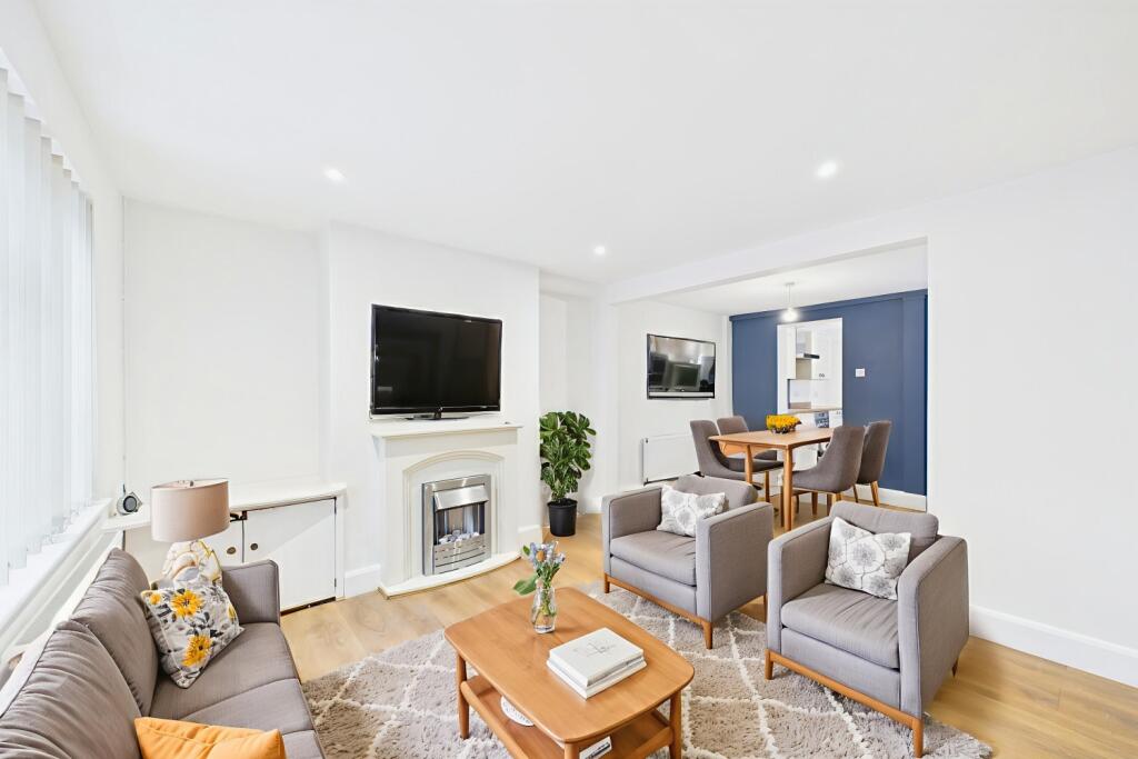 Main image of property: Wing Road, Linslade, LU7