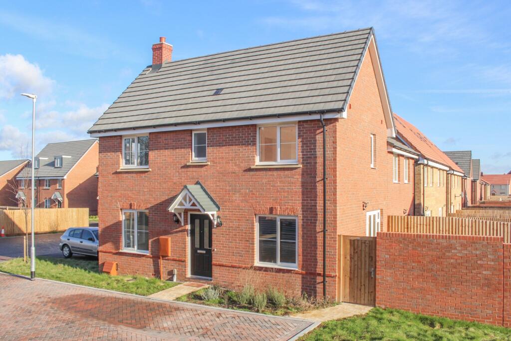 3 bedroom semidetached house for sale in Buckland Corner, Leighton