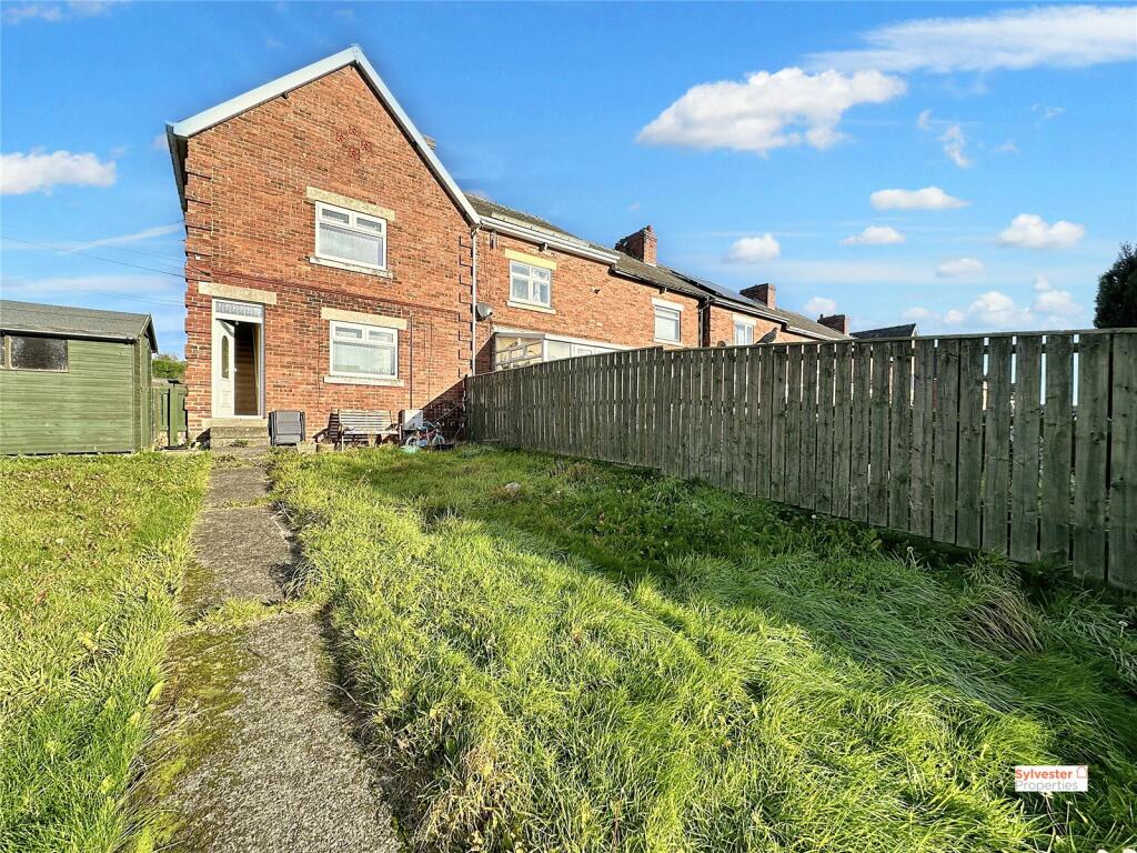 3 bedroom end of terrace house for sale in Windermere Terrace, South