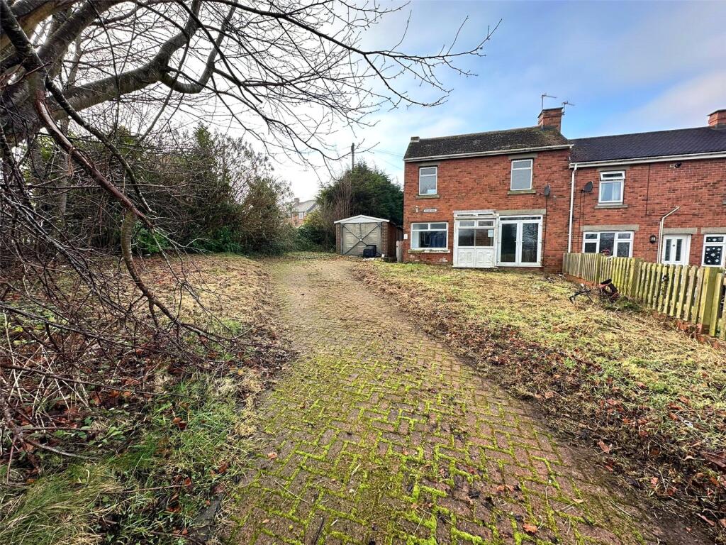 2 bedroom end of terrace house