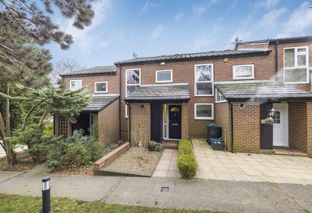 3 bedroom terraced house for sale in Bowens Wood, Linton Glade, Croydon