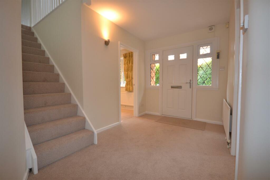 Additional property image - Pie Corner, Flamstead