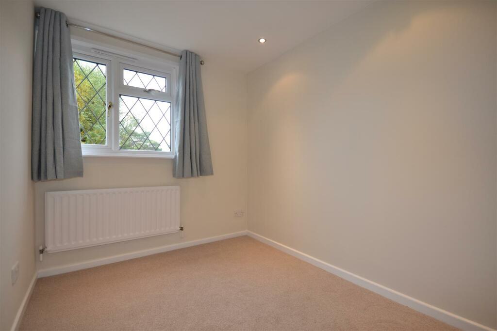 Additional property image - Pie Corner, Flamstead