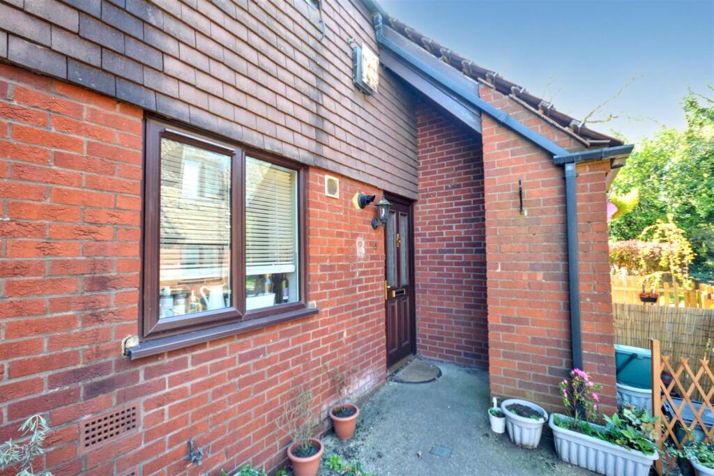 Main image of property: Newgate Close, St. Albans
