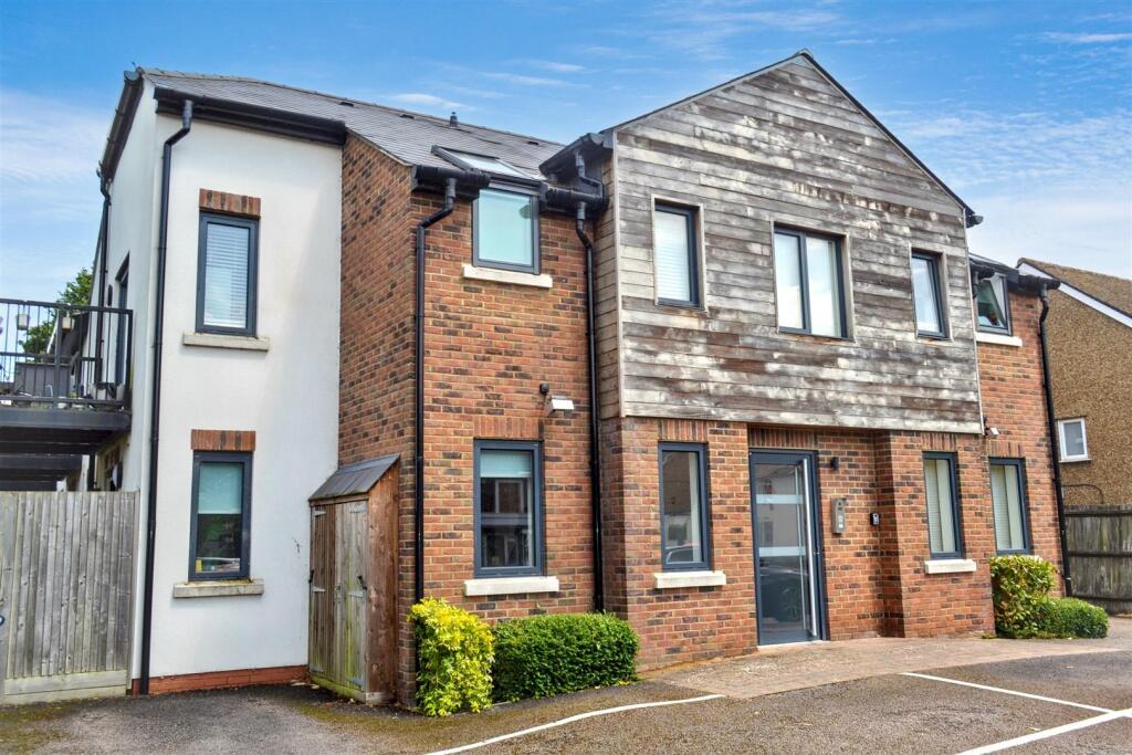 Main image of property: Luton Road, Harpenden