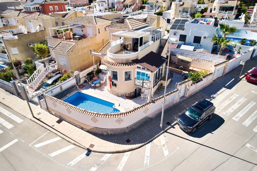 Main image of property: Valencia, Alicante, Pinar De Campoverde