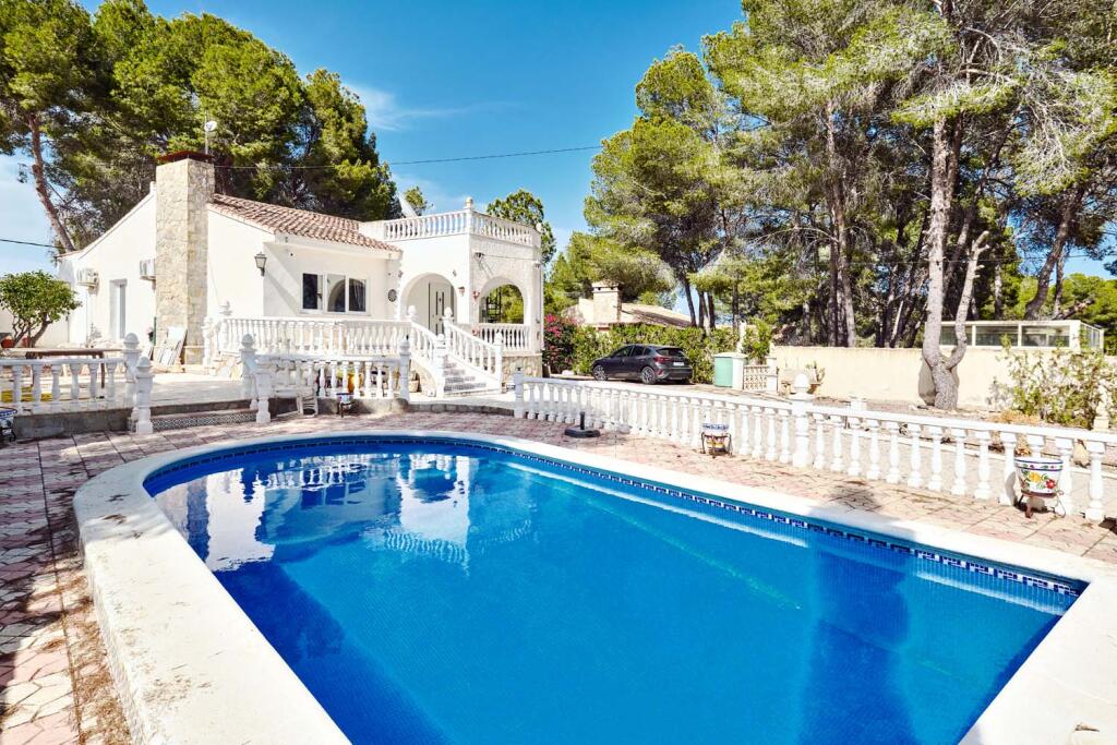 Main image of property: Valencia, Alicante, Pinar De Campoverde