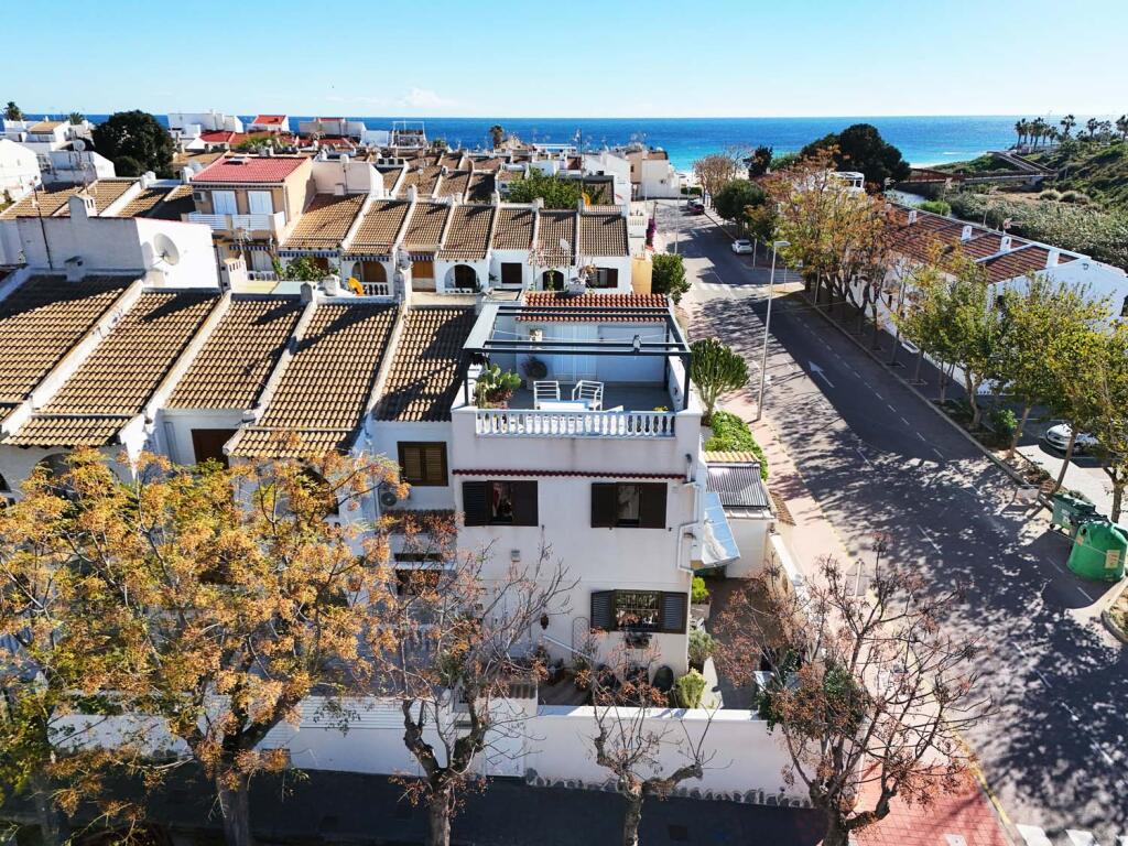 Main image of property: Valencia, Alicante, Mil Palmeras