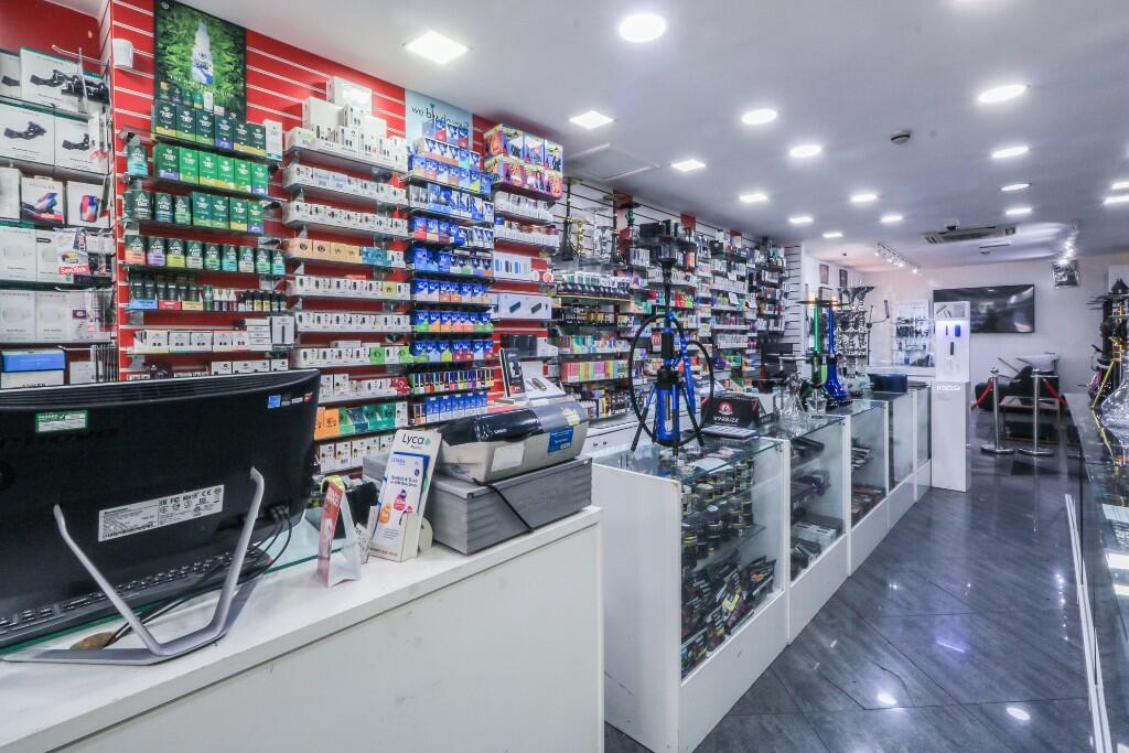 Shop to lease in Edgware Road, London, W2
