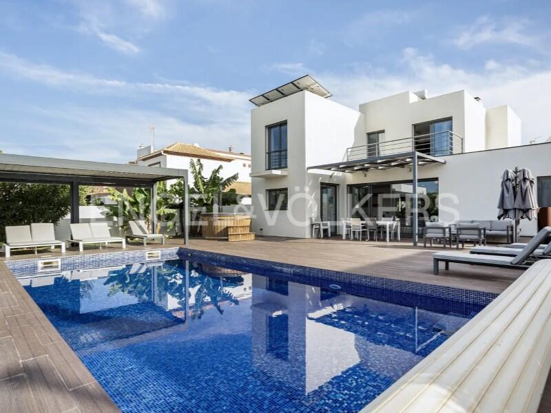 Main image of property: Algarve, Albufeira