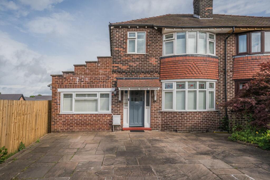 4 bedroom semidetached house for sale in Northgate Avenue