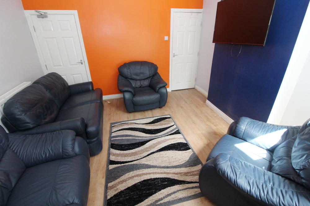 5 bedroom terraced house for sale in Sharrow Vale Road, Sheffield, S11