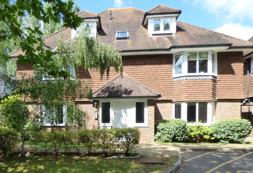 Main image of property: LEATHERHEAD