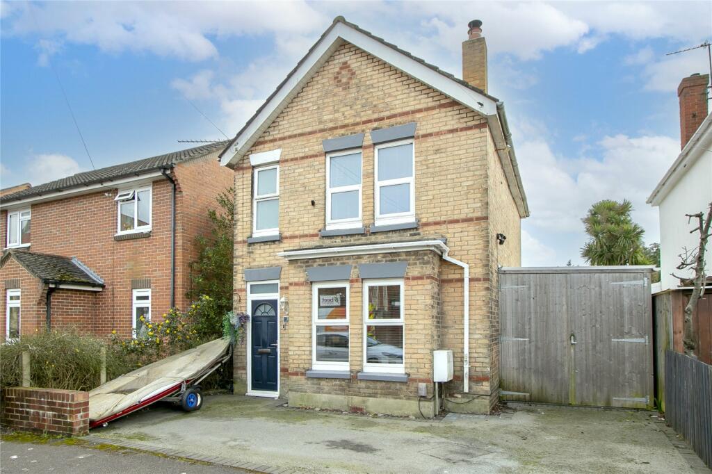 3 bedroom detached house for sale in Nortoft Road, Charminster, Bournemouth, BH8