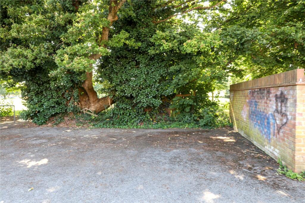 Additional property image - Colehill Crescent, Muscliff, Bournemouth, BH9
