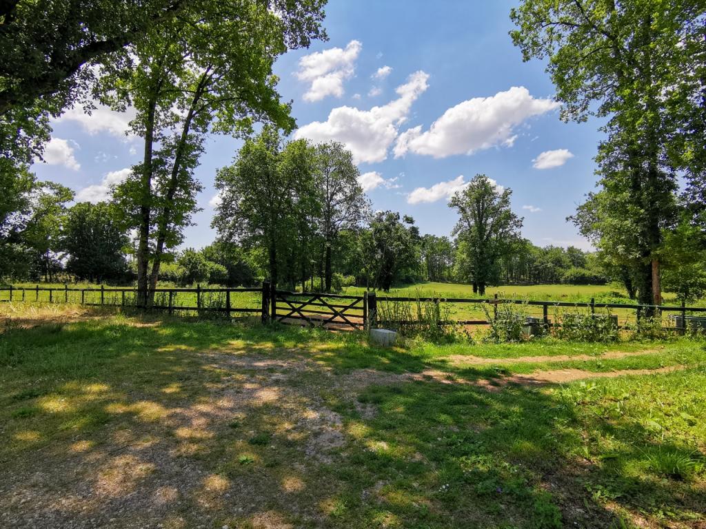 7 bedroom house for sale in Aquitaine, Dordogne, Nontron, France