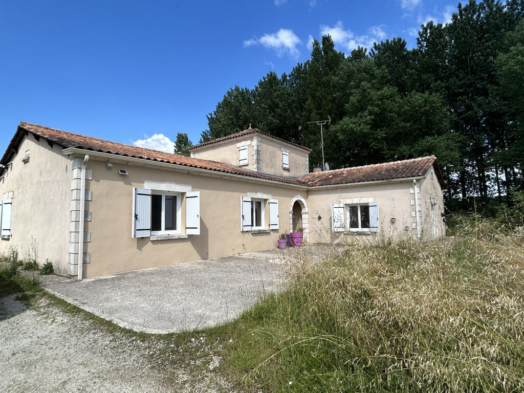 Main image of property: Poitou-Charentes, Charente, Fleac