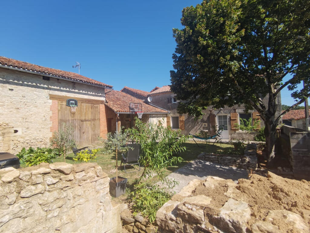 Main image of property: Poitou-Charentes, Charente, St-Laurent-de-Céris