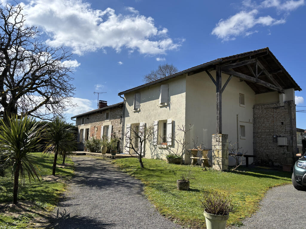 Main image of property: Poitou-Charentes, Charente, St-Coutant