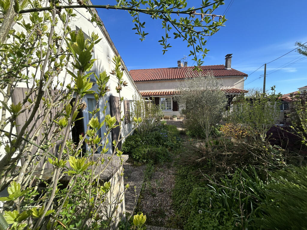 Main image of property: Poitou-Charentes, Charente, Chasseneuil-sur-Bonnieure