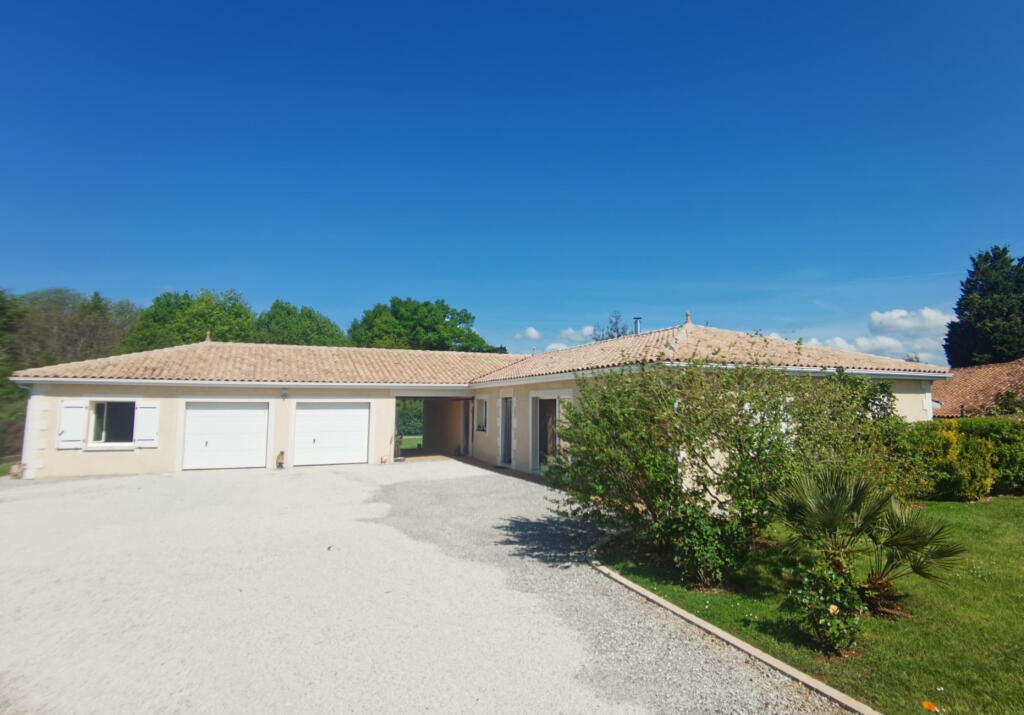 Main image of property: Poitou-Charentes, Charente, Chasseneuil-sur-Bonnieure