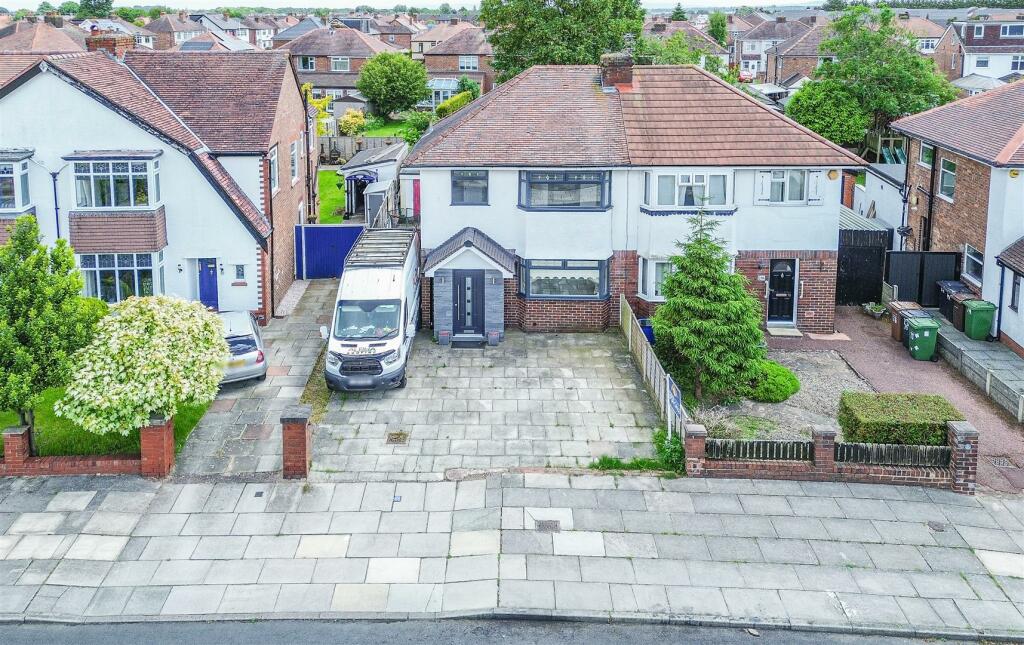 3 bedroom semidetached house for sale in Rathmore Crescent, Southport, PR9