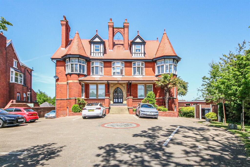 1 bedroom apartment for sale in Cambridge Road, Churchtown, Southport, PR9