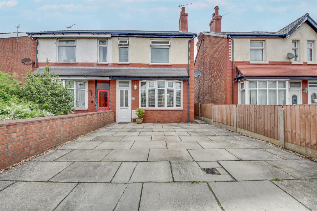 3 bedroom semidetached house for sale in Cobden Road, Southport, PR9