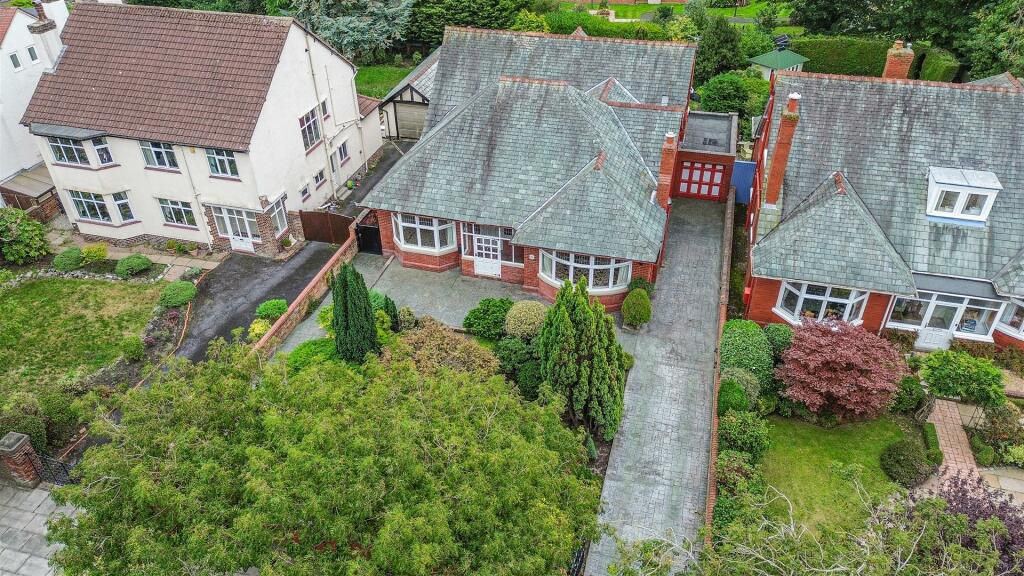 4 bedroom detached house for sale in Brocklebank Road, Southport, PR9