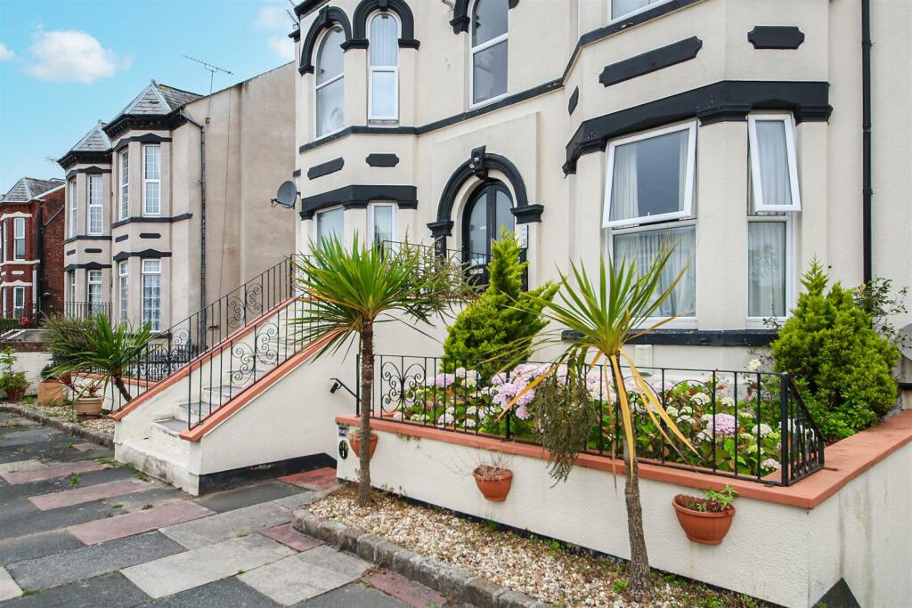 1 bedroom apartment for sale in Avondale Road, Southport, PR9