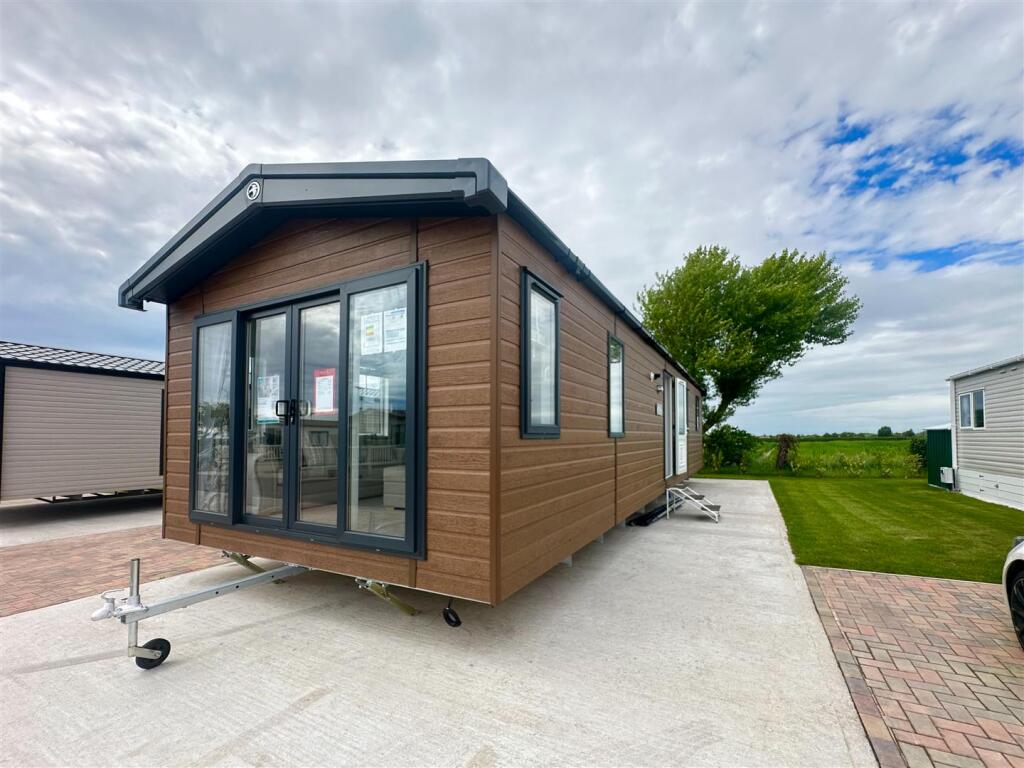 2 bedroom park home