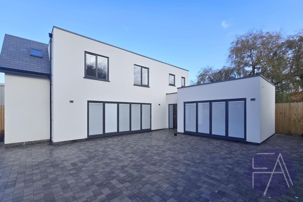 Main image of property: Liverpool Road, Southport, Merseyside, PR8 3NG