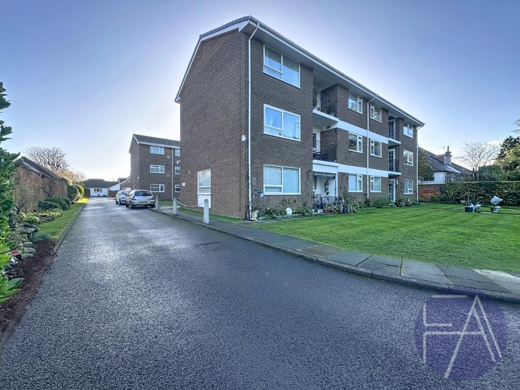 Main image of property: Croxton Court, Park Crescent, Southport, Merseyside, PR9 9ND