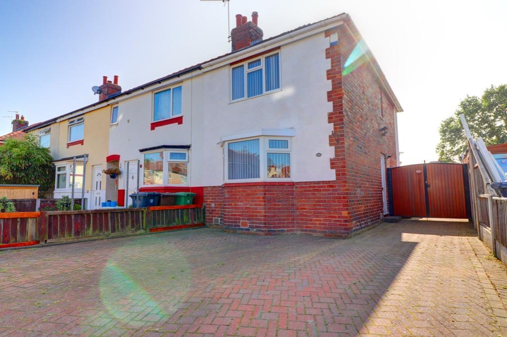 2 bedroom end of terrace house for sale in Roselea Drive, Southport