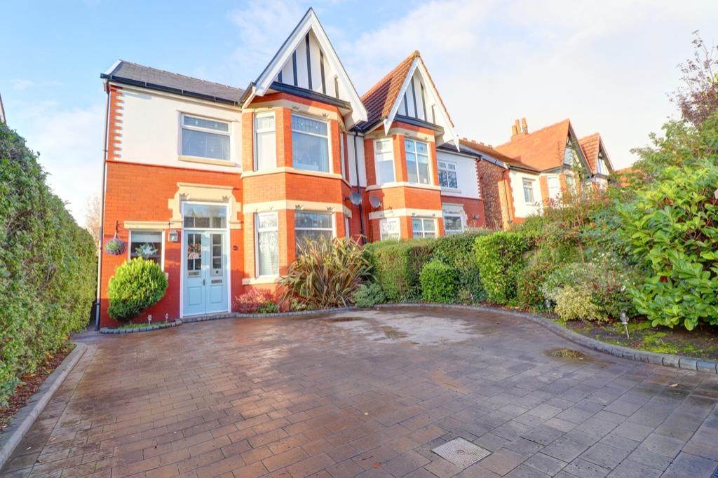 4 bedroom semidetached house for sale in Norwood Crescent, Southport, Merseyside, PR9