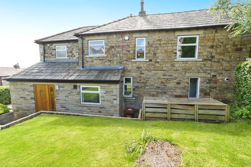 4 bedroom semidetached house for sale in Belmont Rise, Baildon